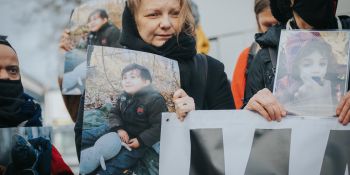 Matki na granicę. Miejsce dzieci nie jest w lesie - protest w Hajnówce