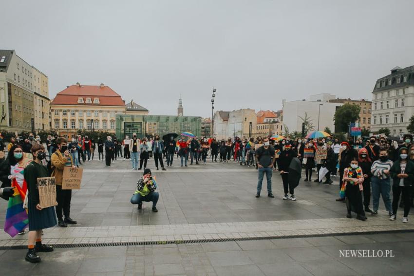 Protest przeciwko "Karcie Nienawiści" we Wrocławiu