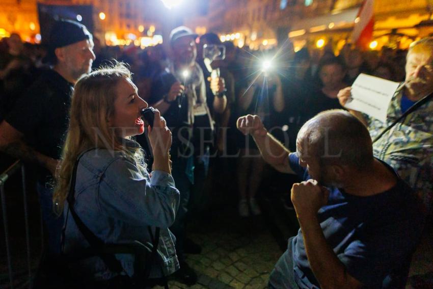 Pokaz filmu “Zielona Granica” we Wrocławiu zakłócony przez manifestację narodowców