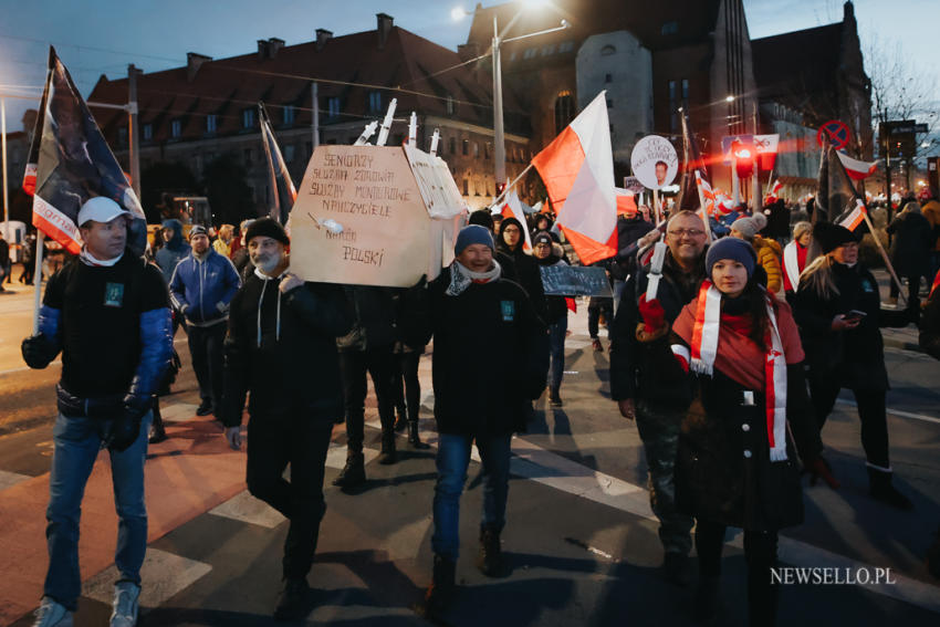 Antyszczepionkowcy - protest we Wrocławiu