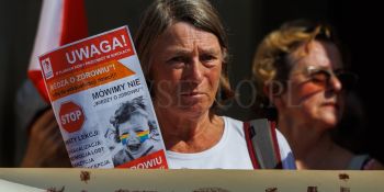 W obronie polskiej szkoły - demonstracja we Wrocławiu