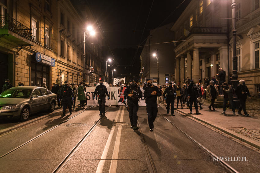 Strajk Kobiet - manifestacja w Krakowie