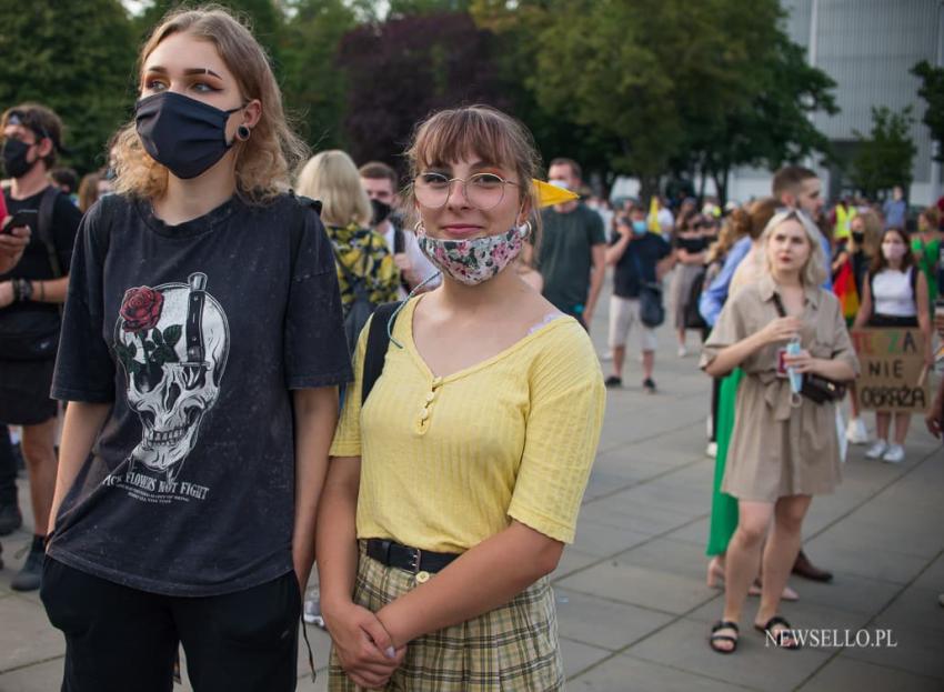 Wszystkich nas nie zamkniecie - manifestacja w Szczecinie