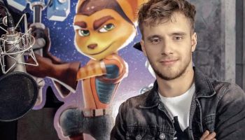 Maciej Musiał został maskotką PlayStation! Kolejne dubbingowe wyzwanie młodego aktora
