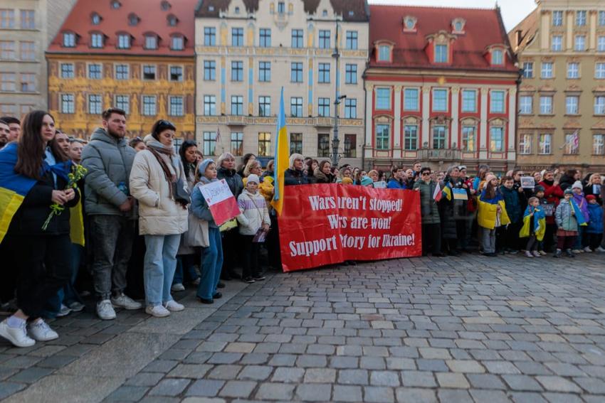 Solidarny Wrocław - obchody w 2. rocznicę wybuchu pełnoskalowej wojny w Ukrainie