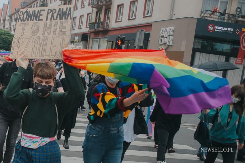 Protest przeciwko "Karcie Nienawiści" we Wrocławiu