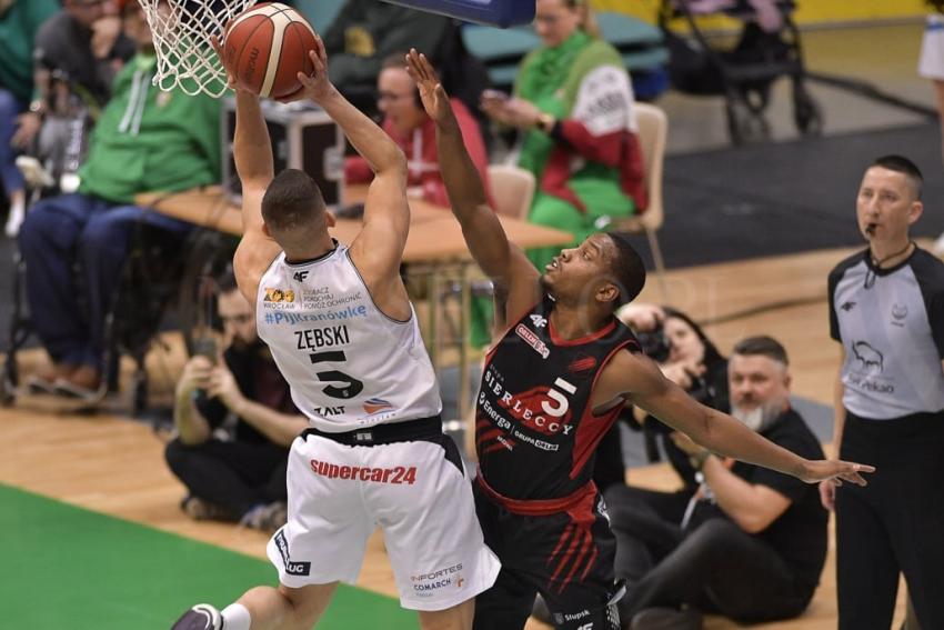 WKS Śląsk Wrocław - Icon Sea Czarni Słupsk 67 : 65