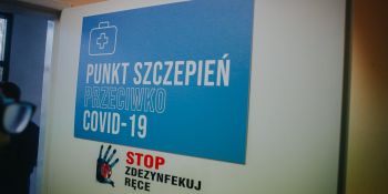 Ruszyły szczepienia przeciwko Covid-19 w Polsce