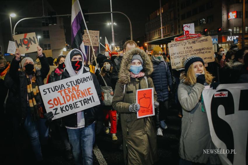 Strajk Kobiet 2021: NIE dla pseudo wyroku - manifestacja we Wrocławiu