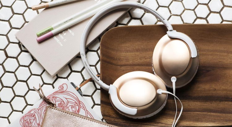 Wspaniała lekkość dźwięku - Philips przedstawia nowe słuchawki Flite / materiał prasowy