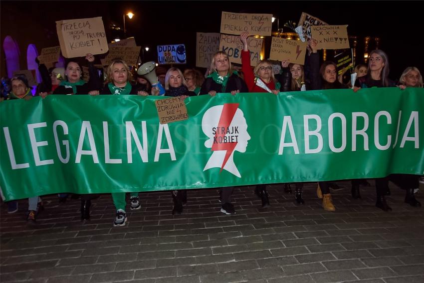 Strajk Kobiet protestował w Warszawie