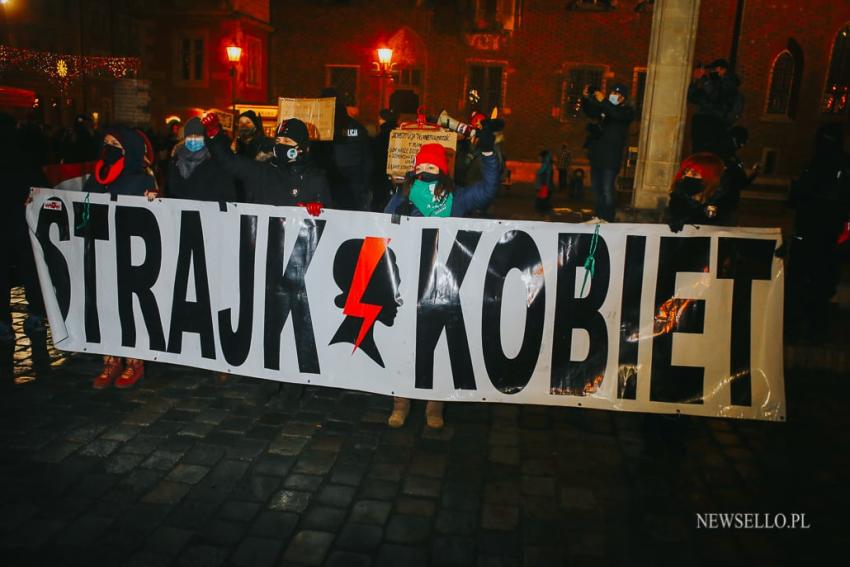 Strajk Kobiet 2021: NIE dla pseudo wyroku - manifestacja we Wrocławiu