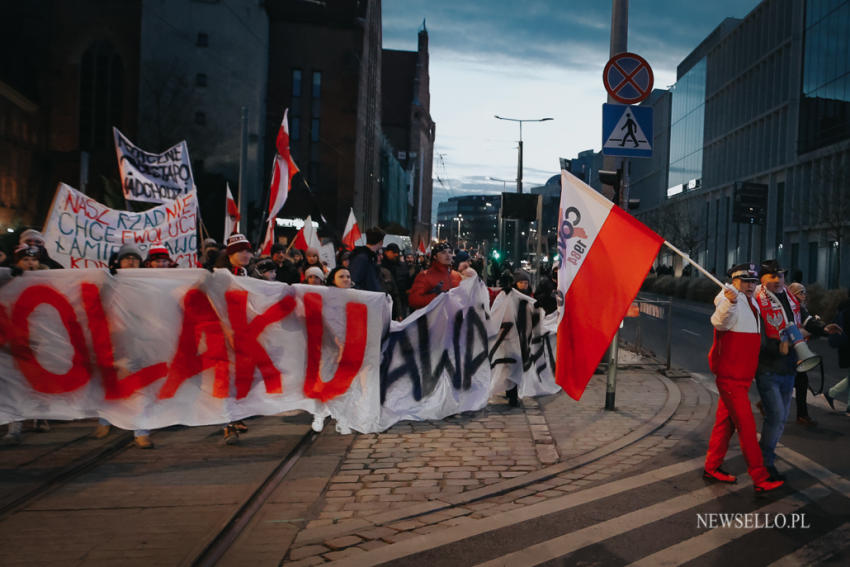 Antyszczepionkowcy - protest we Wrocławiu