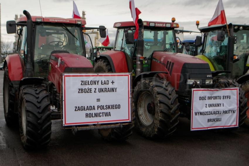 Minister Rolnictwa Michał Kołodziejczak na proteście rolników w Nysie.