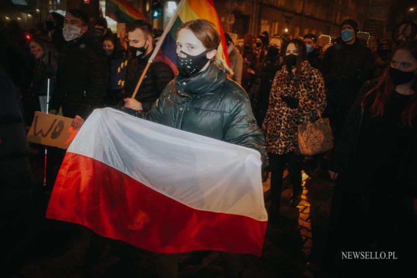 Strajk Kobiet 2021: NIE dla pseudo wyroku - manifestacja we Wrocławiu