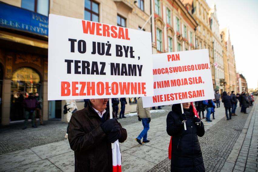 "Protest Wolnych Polaków" na rynku we Wrocławiu.