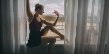 Tancerka baletowa - trening w czasie kwarantanny