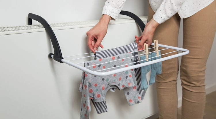 Sprytne sposoby na suszenie prania w domu