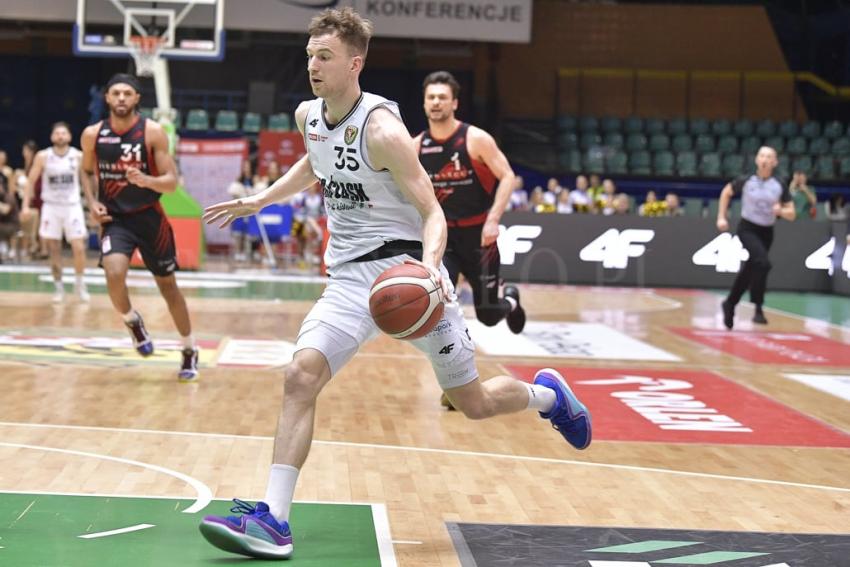 WKS Śląsk Wrocław - Icon Sea Czarni Słupsk 67 : 65