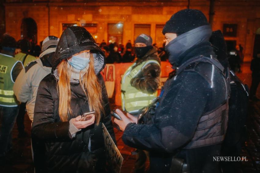 Strajk Kobiet 2021: NIE dla pseudo wyroku - manifestacja we Wrocławiu