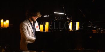Romantic Music with Candlelight