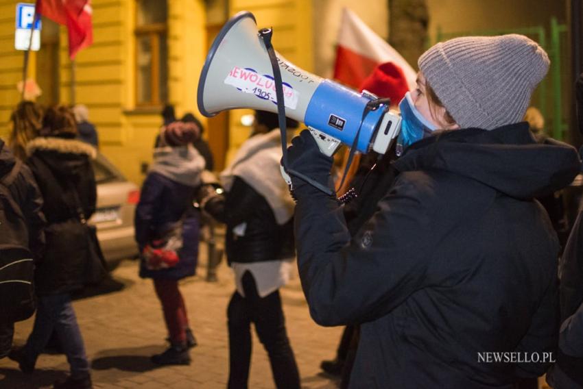 Strajk Kobiet 2021: Nigdy nie będziesz szła sama - manifestacja w Łodzi