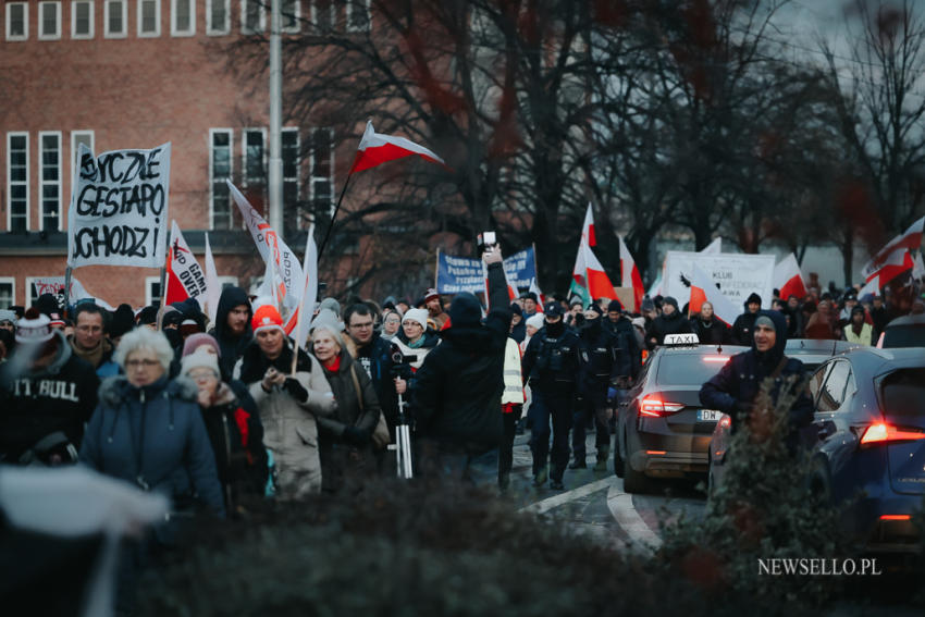 Antyszczepionkowcy - protest we Wrocławiu