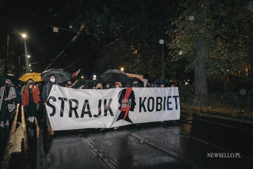 Strajk Kobiet: Tylko zjednoczone jesteśmy niezwyciężone - manifestacja w Krakowie