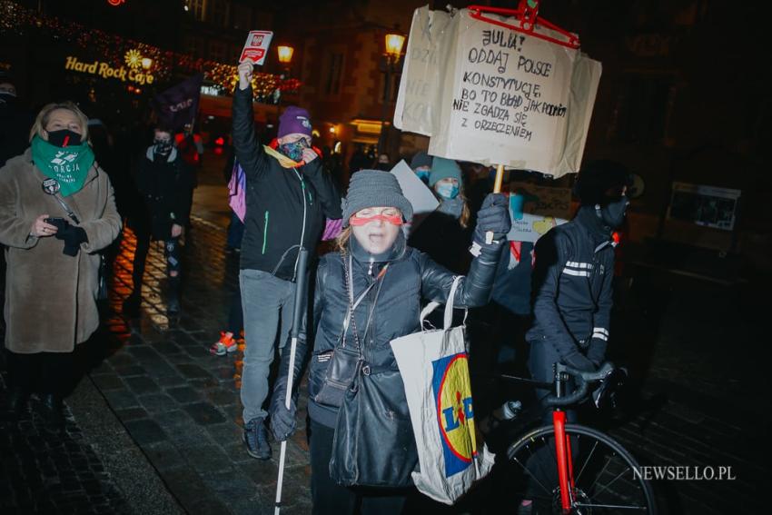 Strajk Kobiet 2021: NIE dla pseudo wyroku - manifestacja we Wrocławiu