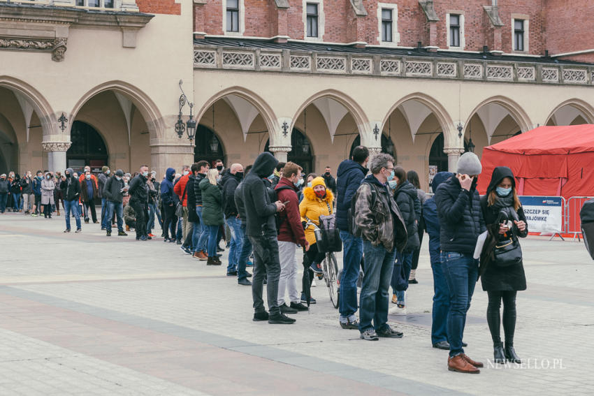 Majówka 2021: Masowe szczepienia przeciw Covid-19