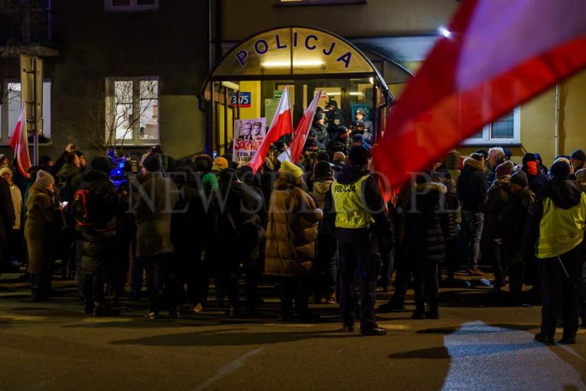 Protest po zatrzymaniu polityków PIS