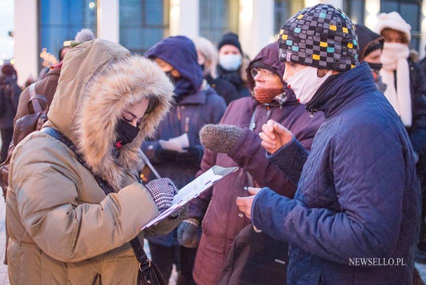 Strajk Kobiet 2021: Nigdy nie będziesz szła sama - manifestacja w Łodzi