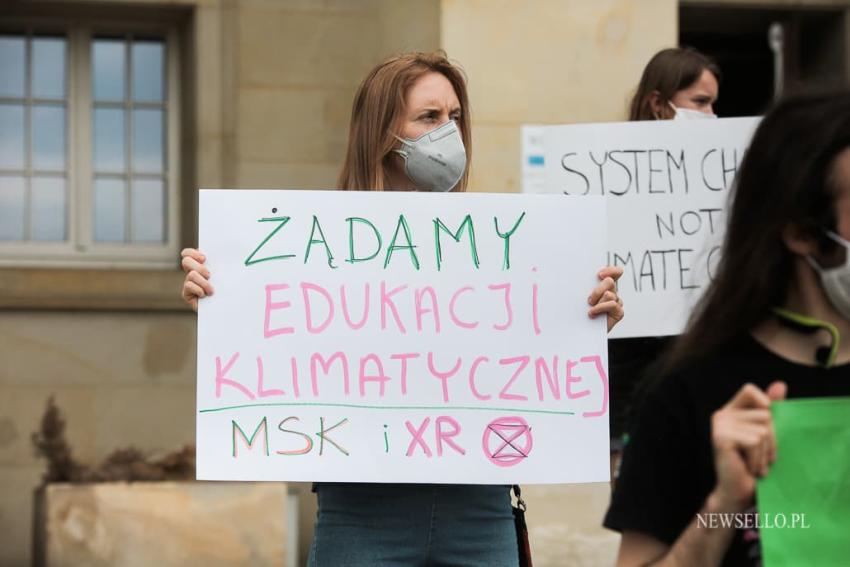 Protest Extinction Rebellion we Wrocławiu