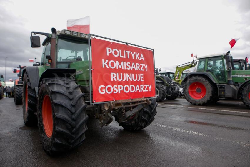 Minister Rolnictwa Michał Kołodziejczak na proteście rolników w Nysie.