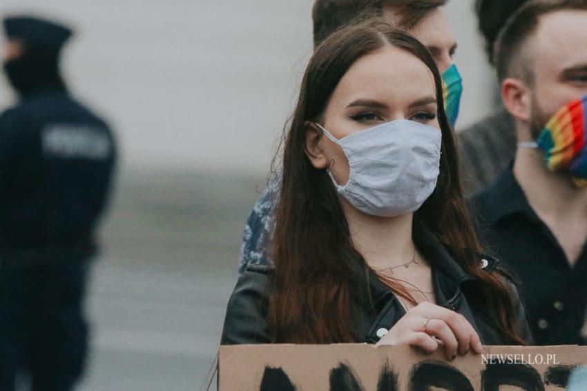 Protest przeciwko "Karcie Nienawiści" we Wrocławiu