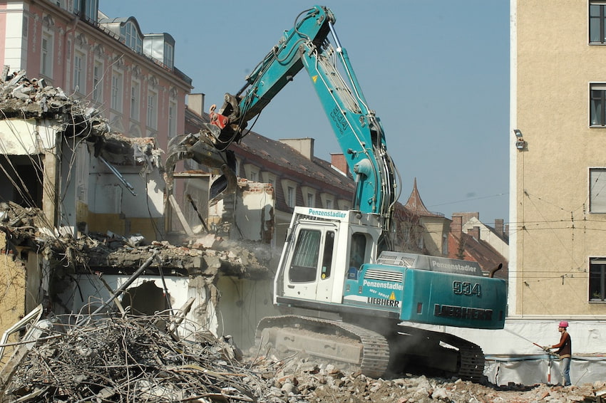 Prawo budowlane: jak postępować, gdy dojdzie do katastrofy budowlanej?