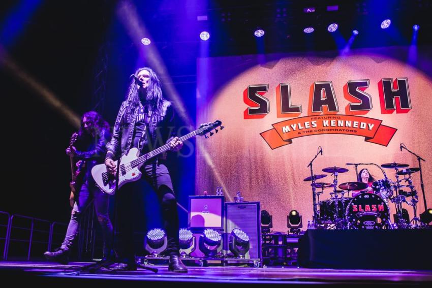 Slash feat. Myles Kennedy & The Conspirators