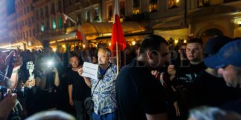 Pokaz filmu “Zielona Granica” we Wrocławiu zakłócony przez manifestację narodowców