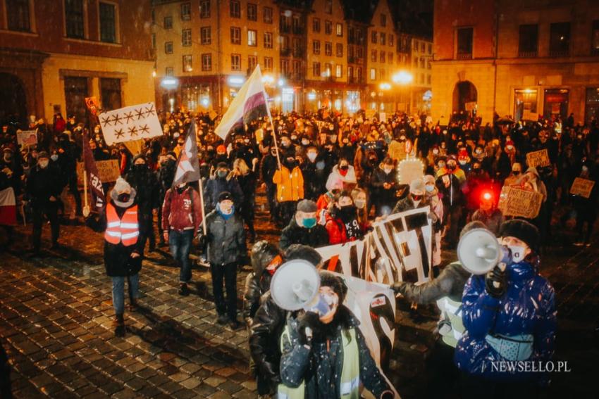 Strajk Kobiet 2021: NIE dla pseudo wyroku - manifestacja we Wrocławiu