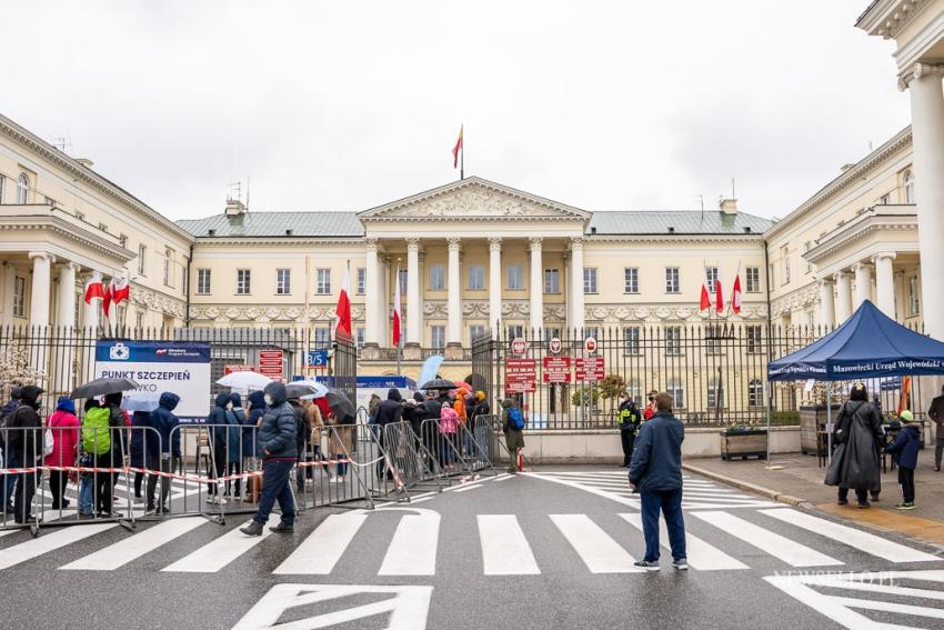 Majówka 2021: Masowe szczepienia przeciw Covid-19