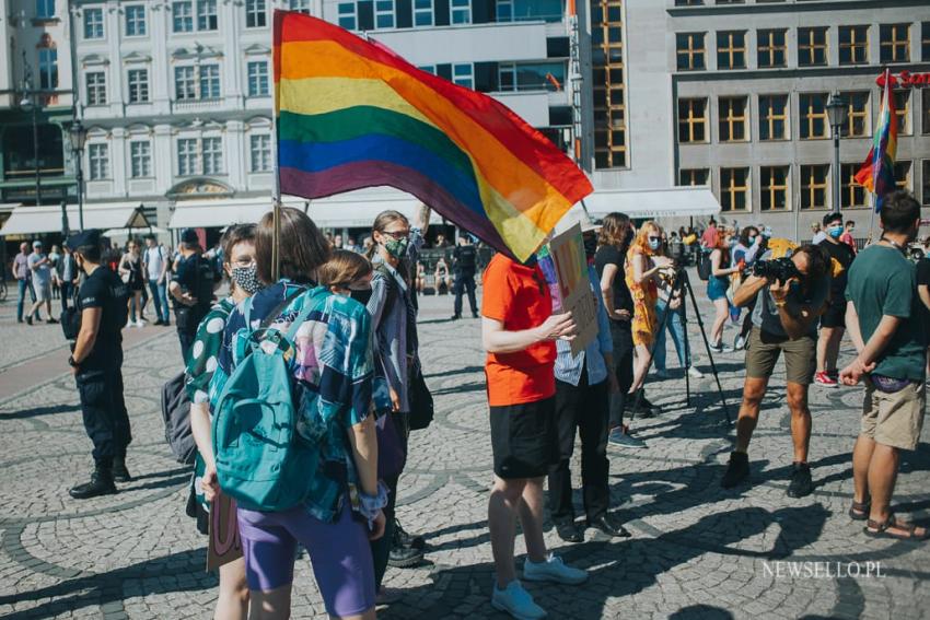 Stop przemocy wobec osób LGBTQIA+ - manifestacja we Wrocławiu