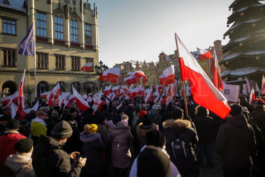"Protest Wolnych Polaków" na rynku we Wrocławiu.