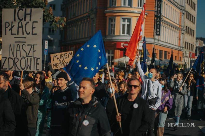 Młodzi solidarnie z medykami - protest we Wroclawiu