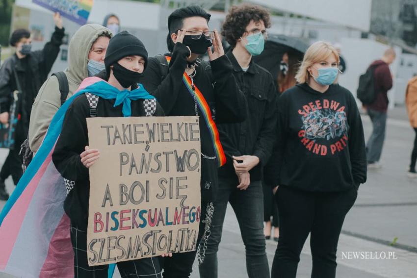 Protest przeciwko "Karcie Nienawiści" we Wrocławiu