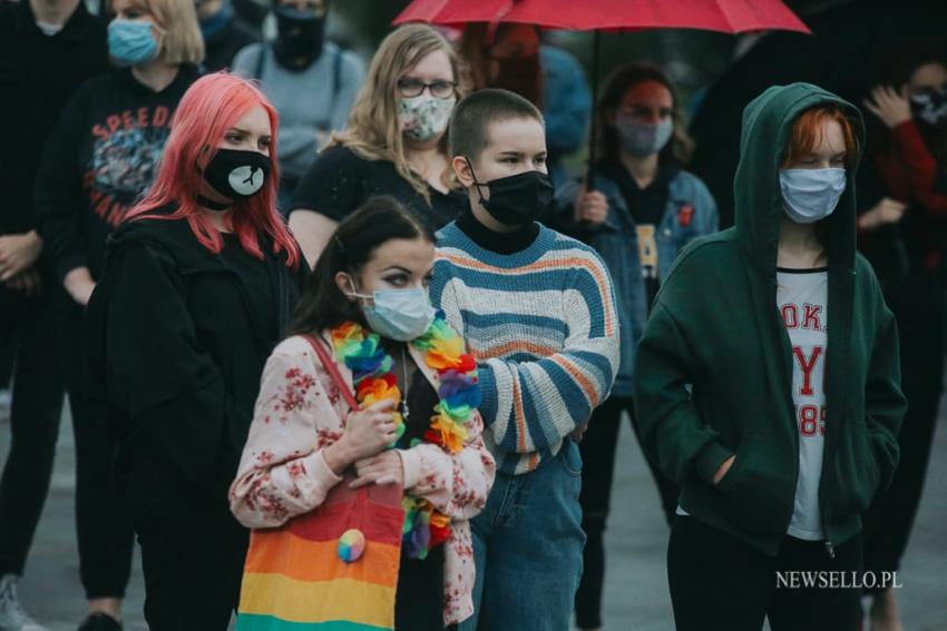 Protest przeciwko "Karcie Nienawiści" we Wrocławiu