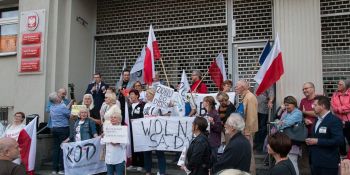 Manifestacja przed Sądem okręgowym w Poznaniu