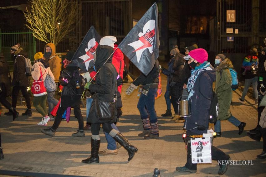 Strajk Kobiet 2021: Nigdy nie będziesz szła sama - manifestacja w Łodzi