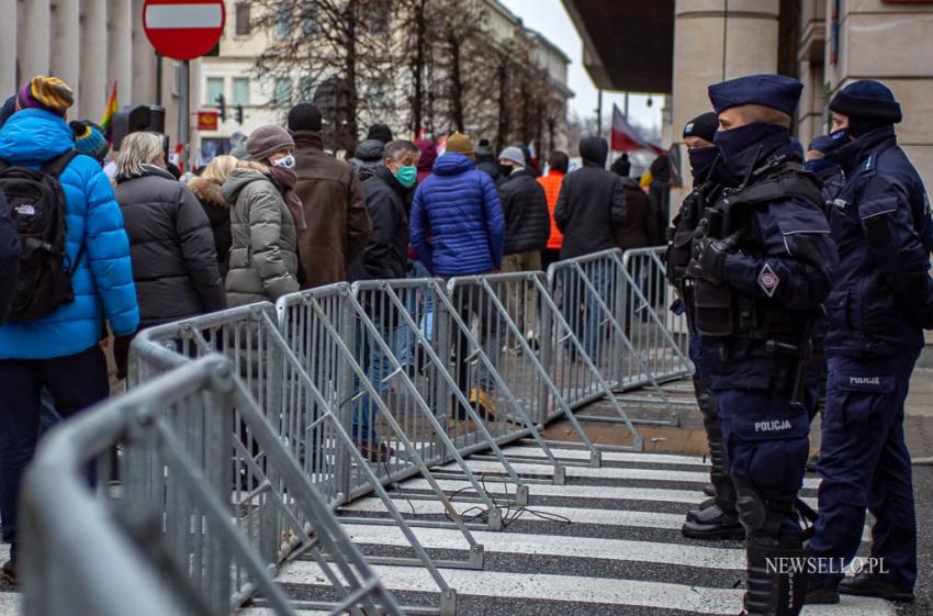 Strajk Kobiet: Idziemy po wolność. Idziemy po wszystko - manifestacja w Warszawie