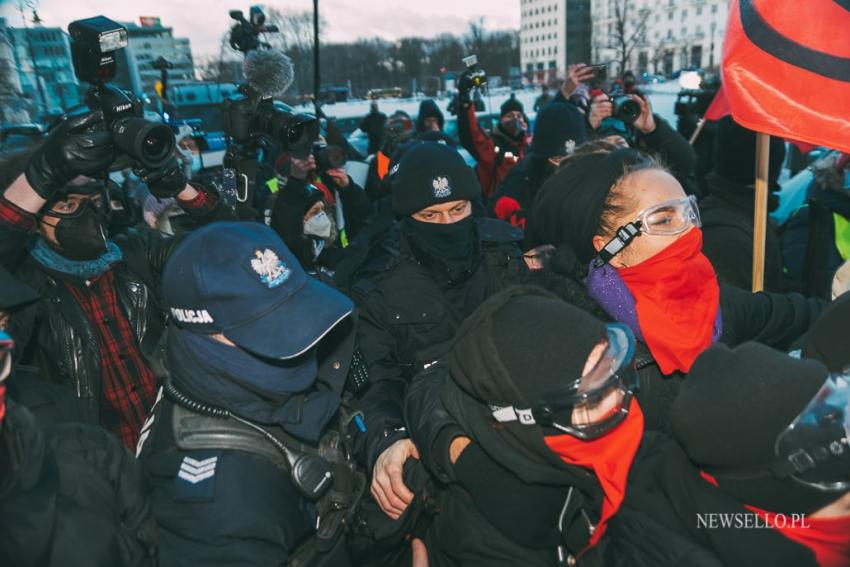 Moje siostry będę bronić! - performance przeciwko przemocy ze względu na płeć