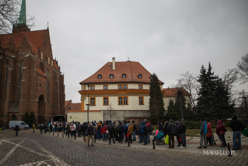 Świąteczne paczki dla potrzebujących rozdano we Wrocławiu